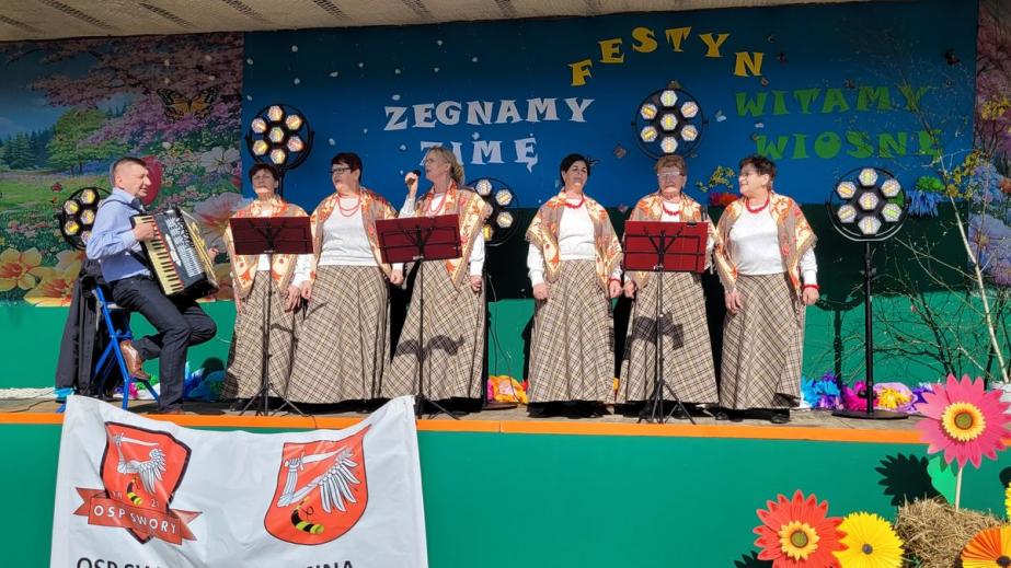Mieszkańcy Swór powitali wiosnę