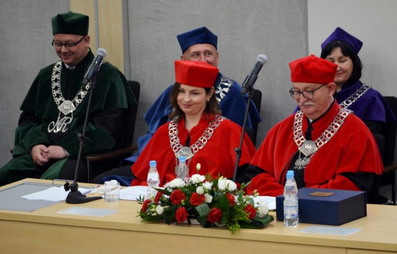 Święto Uniwersytetu w Siedlcach. Bez rektora, ale z podkreśleniem roli osób tworzących uczelnię