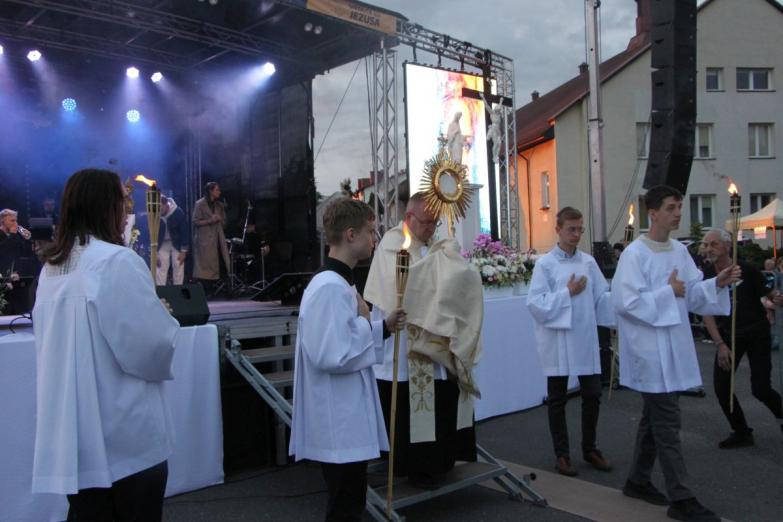 Siedlce „Zaśpiewały dla Jezusa” po raz dziewiąty /WIDEO/2